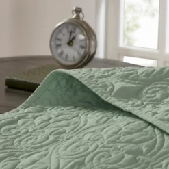 Vancouver Reversible Bedspread Set - Madison Park -Madison Park Shop GUEST 94a0d6d4 ba46 4e90 89a8 480b952464ee