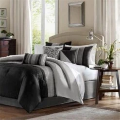 Amherst Comforter Set, Black - King