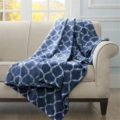 Madison Park MP50-1731 Oversized Ogee Throw; Navy